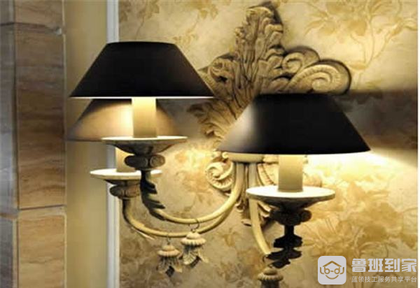 室内灯具安装高度多少合适 客厅<a href='/zixun/article/tag312803_1/' target='_blank' style = 'text-decoration: underline ; color :blue;'>吊灯</a>灯具到地面的高度