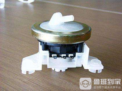 洗衣机水位开关怎么拆除重新安装