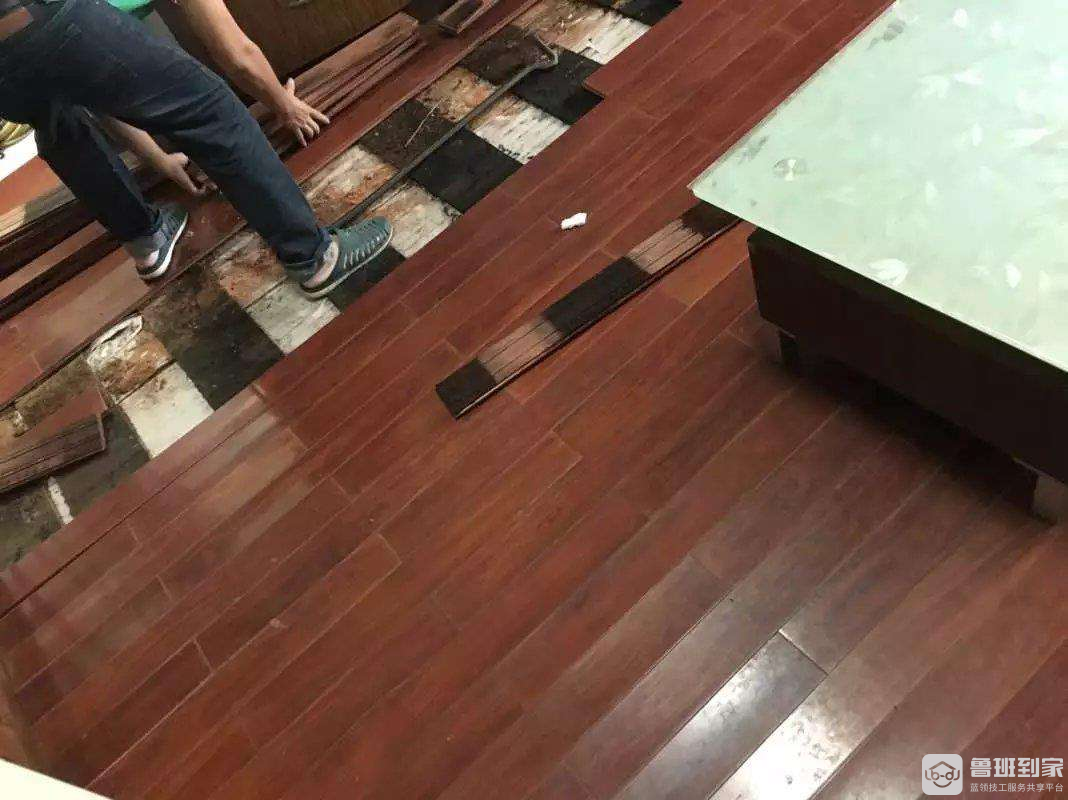 地板维修要多少钱？地板破损维修方法