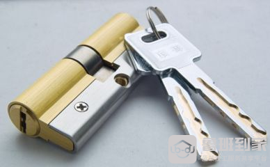 【安装防盗锁】防盗门新锁芯的安装与拆卸