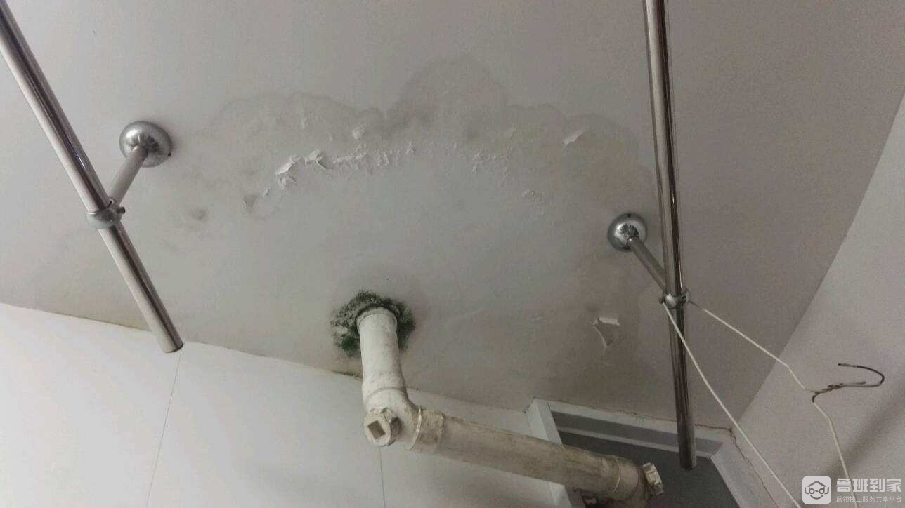 顶层阳台漏水了，怎样快速寻找漏水的原因