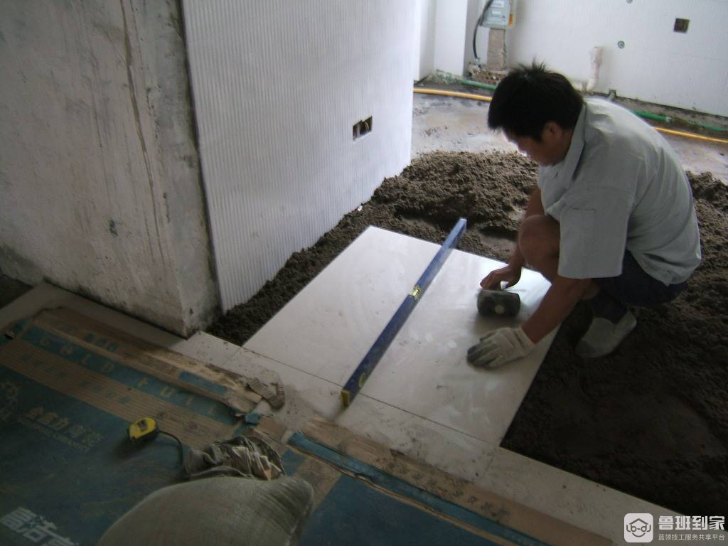 对于瓷砖铺贴的九大疑问，专业安装师傅给你答案