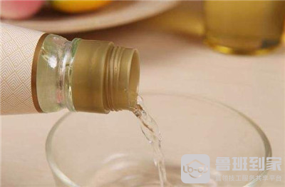 白色家具泛黄怎么办之食醋