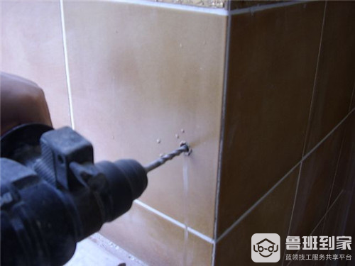 如何在瓷砖上打眼防止瓷砖开裂？ 