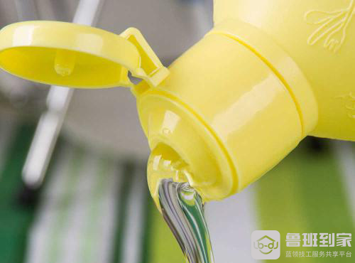 方太燃气灶怎么清洗干净之洗洁精清洗