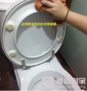 吃惊！电动牙刷、蜡烛竟然可以清洁浴厕霉斑和水垢
