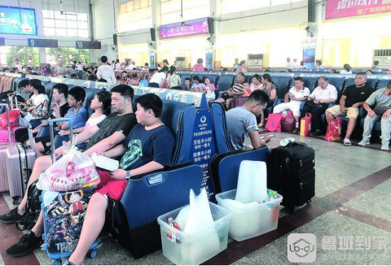 火车站终于降暑啦，靠安装窗帘就能降低室内温度吗？