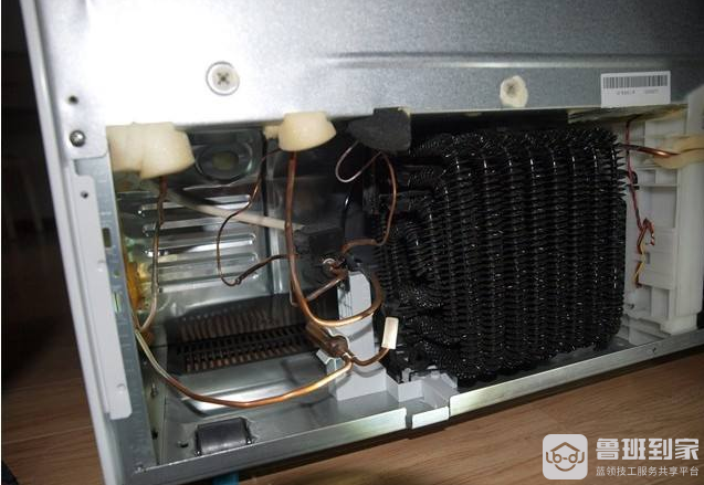 冰箱后盖怎么拆下来