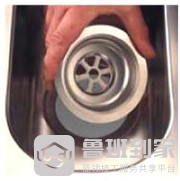 爱适易垃圾处理器安装步骤1