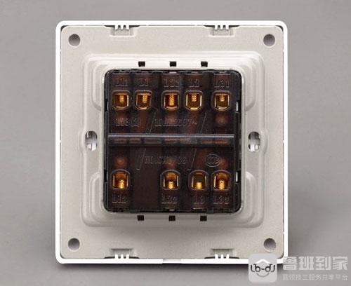 双控开关怎么接线---单联双控