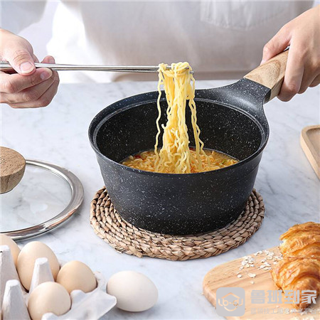炊大皇麦饭石锅首次保养怎么做