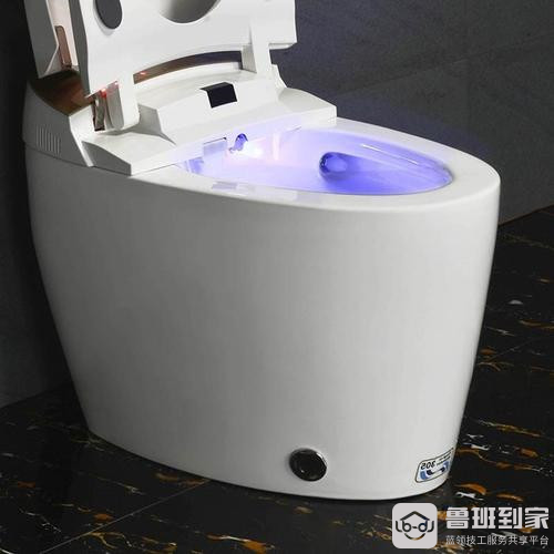电动马桶怎么冲水