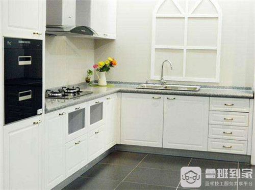 鑫雅橱柜是几线品牌