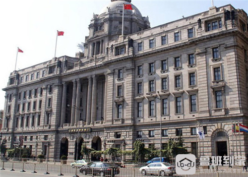新古典主义建筑风格特点是什么