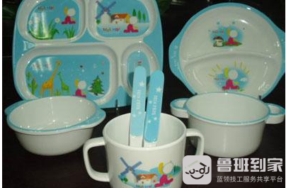 塑料餐具