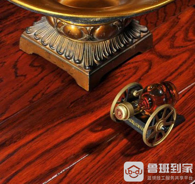 榉木地板和橡木地板哪个好