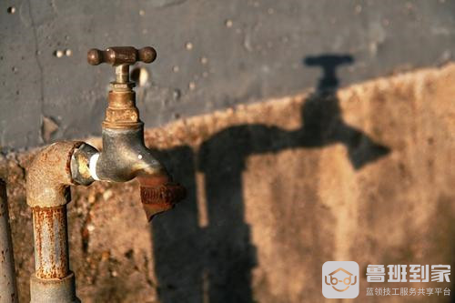 水龙头生锈了拧不动怎么办？这里告诉你方法