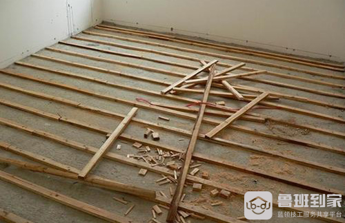 打龙骨铺木地板楼下走路声音大怎么办