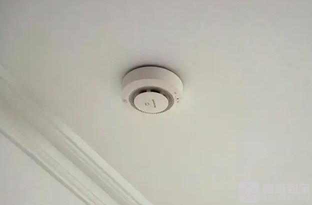 烟雾报警器一直响怎么关掉，使用烟雾报警器的注意事项有哪些