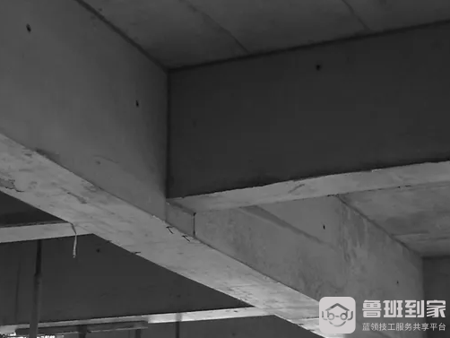 主梁和次梁怎么区分，承重梁打洞房子会坍塌吗