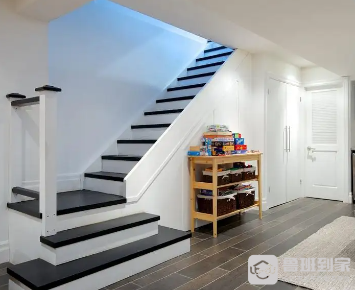家居装修，楼梯踏步高度的标准尺寸是多少