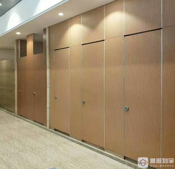 公共卫生间隔断尺寸多少，公共卫生间装修的注意事项有哪些