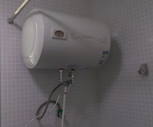家电维修，在家如何清洗热水器