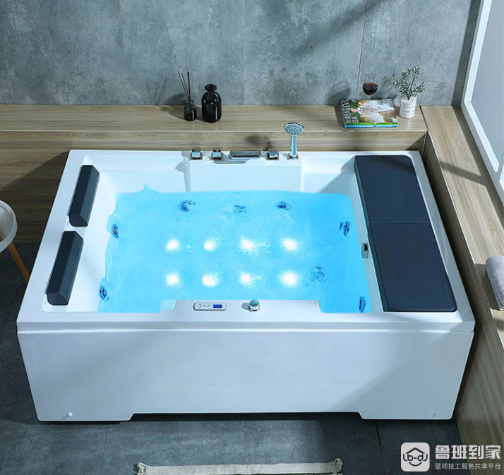 冲浪浴缸尺寸多大，冲浪浴缸保养要注意什么