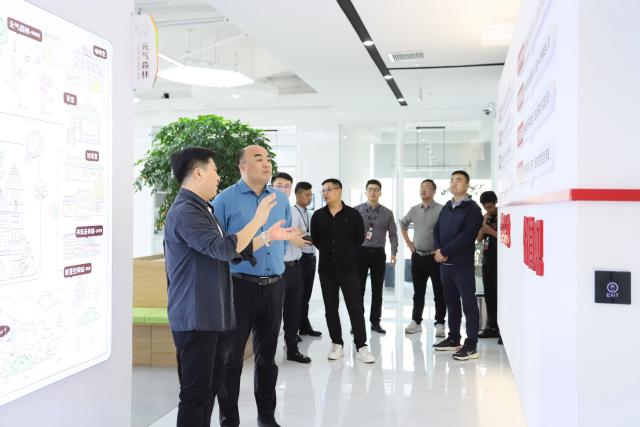 徐州市沙集镇领导一行组团考察澳门太阳集团2018网站，共探区域数字化服务新方向