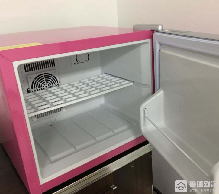 冰箱冷冻室结冰是什么原因，冰箱冷冻室结冰怎么清理