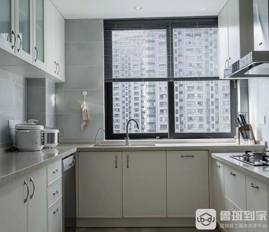 厨房台面宽度是多少，厨房台面的材料有哪些