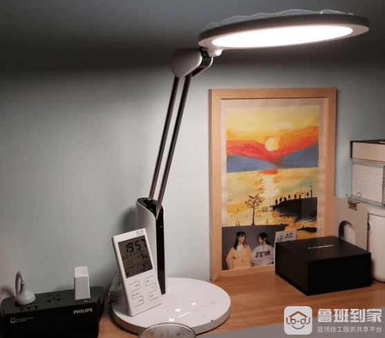护眼台灯哪种光源好，护眼台灯选购要注意什么