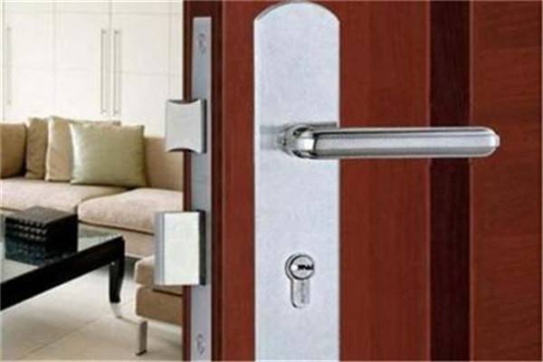 门锁的准备安装部件及安装步骤