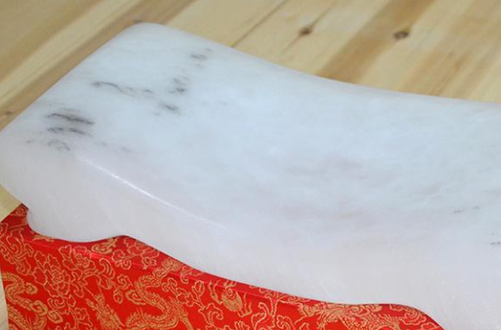 寒水石枕头属于保健品吗价格贵不贵